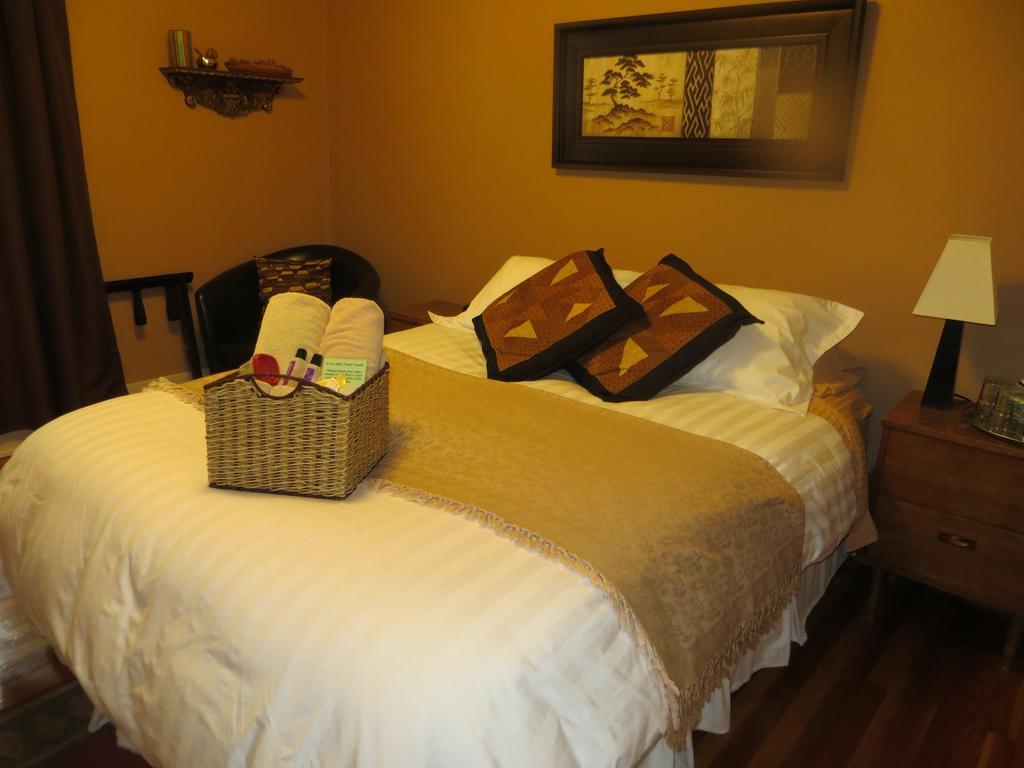 River Lee Executive Bed And Breakfast YYC Habitación foto
